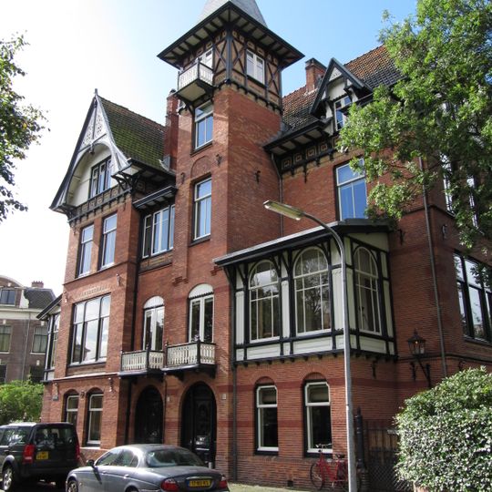 Florapark 12-13, Haarlem