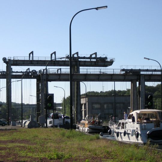 Écluse de Viesville