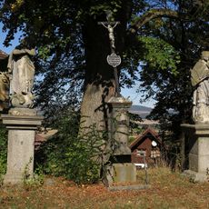 Sochy svatého Jana Nepomuckého, Panny Marie Immaculaty a krucifix