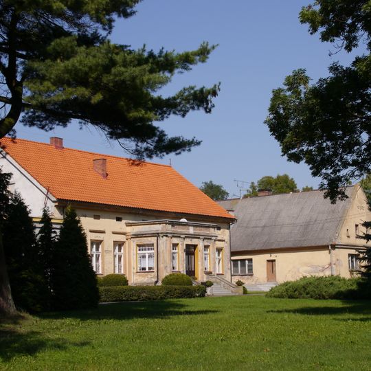 Zespół dworski w Cieśliniu