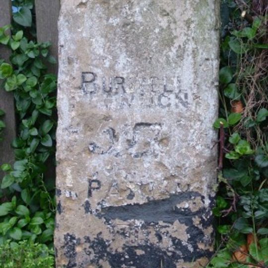 Milestone, July Cottage, Barbara Stradbrook Avenue, on County boundary