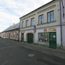 Městský dům čp. 3 s klasicistními vraty