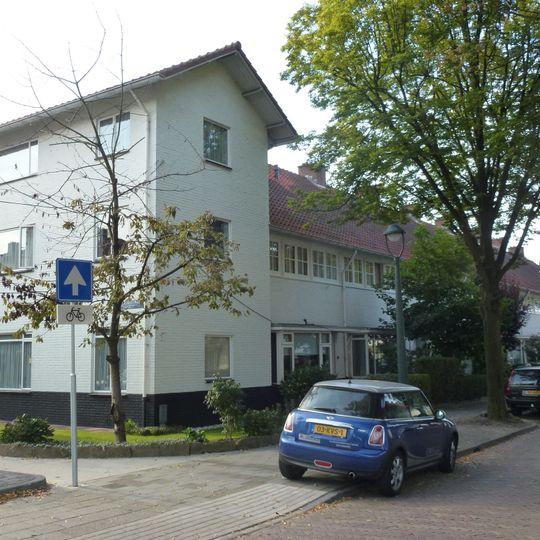 Witte Dorp: rij tweelaags panden