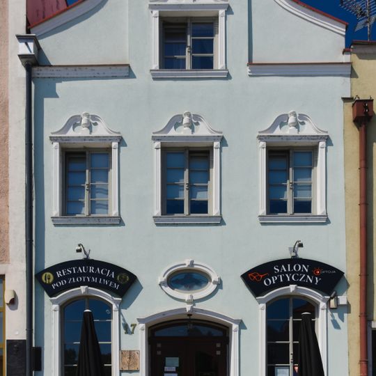 17 Wolności Square in Puck