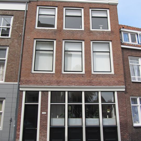 Pand dat deel uitmaakt van de goede gevelwand: Wijnstraat 9-39