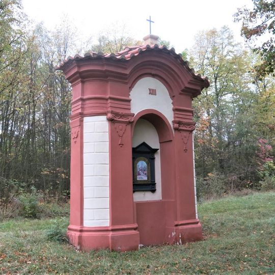 Kaplička XIII. zastavení křížové cesty v Liběchově