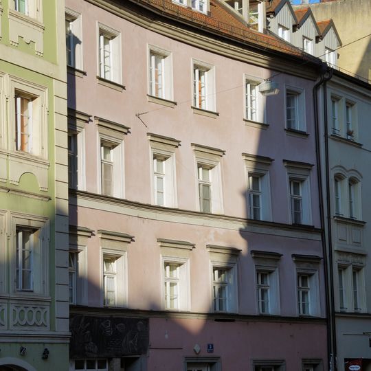 Wohnhaus, ehemals Gasthof Zum Goldenen Adler