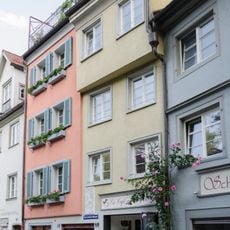 Wohn- und Geschäftshaus