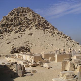 Piramide van Sahoere