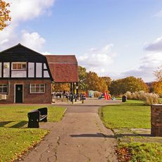 Oakwood Park, Enfield