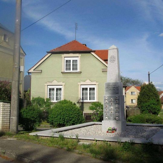 Pomník padlým v Žebnici