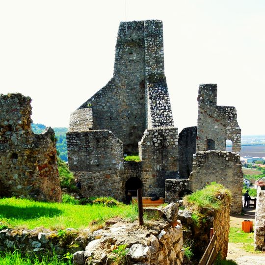Hrad Beckov, palác hradný III.