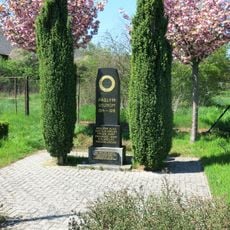 Pomník padlým v Chrástu