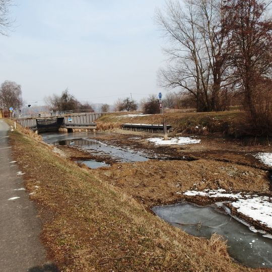 Most přes Baťův kanál u plavební komory Babice