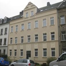 Mietshaus in geschlossener Bebauung mit Vorgarten Rudolf-Liebold-Straße 21