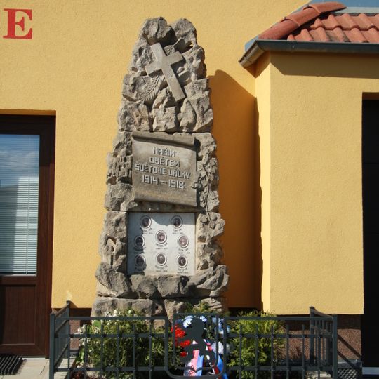 Památník obětem 1. sv. války ve Studnicích