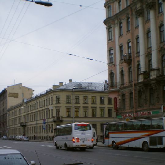 Главное здание