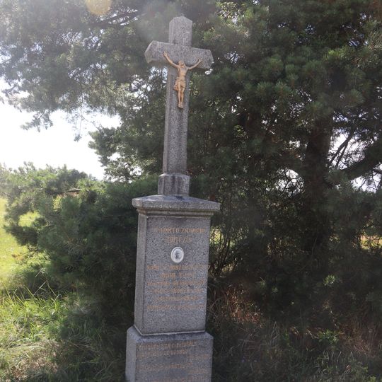 Kříž u cesty západně od Pyšele