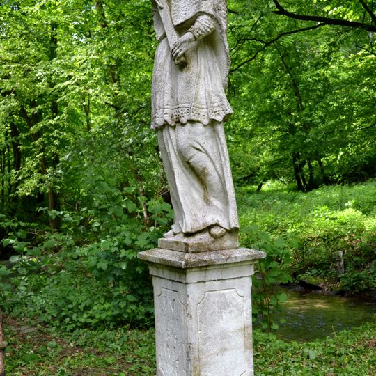 Sv. Ján Nepomucký, socha na podstavci-kópia