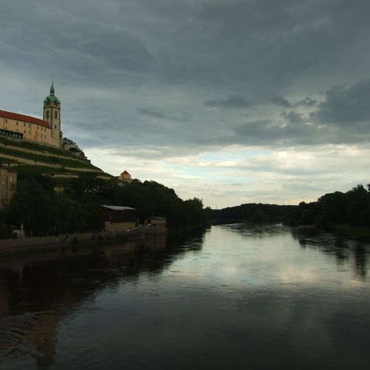 Všetatská pahorkatina