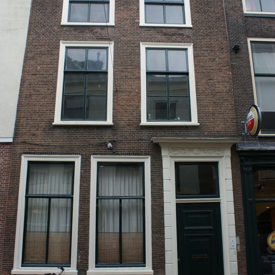 Hogewoerd 14 en 14A, Leiden
