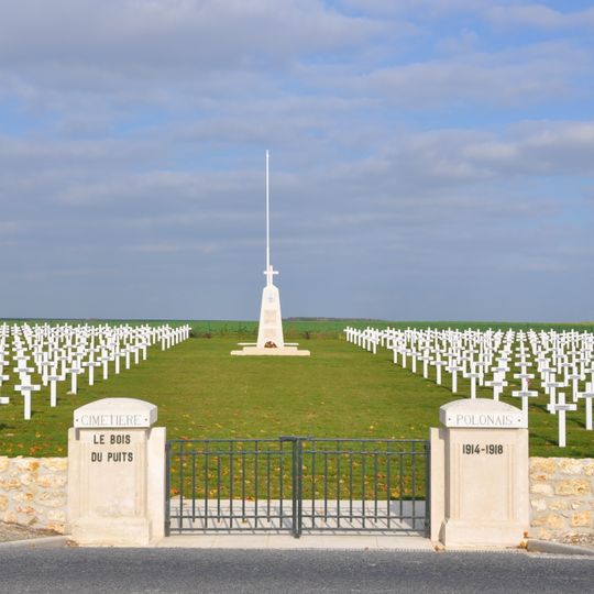 Polski cmentarz wojskowy- Le Bois du Puits