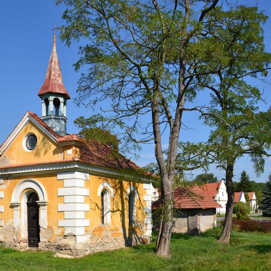Kaple na návsi v Židovicích