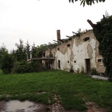 Tvrziště u čp. 36 a 55