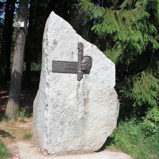 Památník Jaroslava Foglara ve Sluneční zátoce