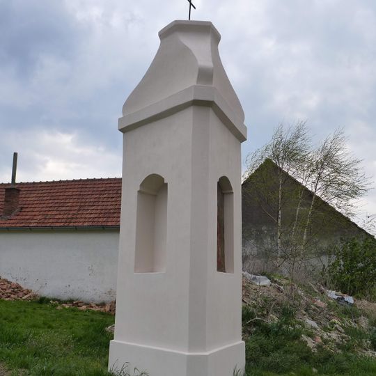 Výklenková kaplička - poklona s obrazem svatého Antonína Paduánského