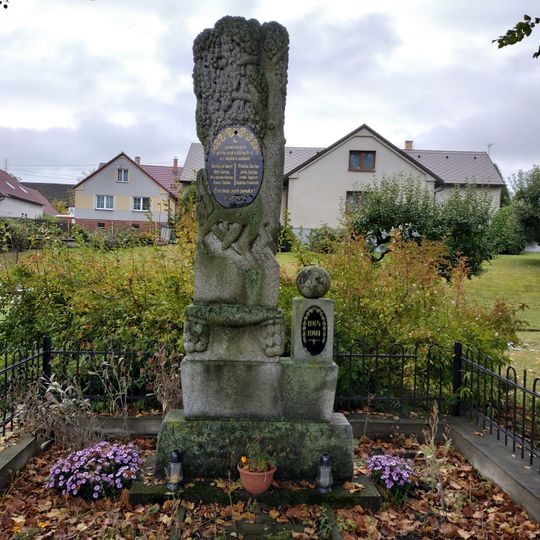 Pomník padlým v Mohelnici u Nepomuka