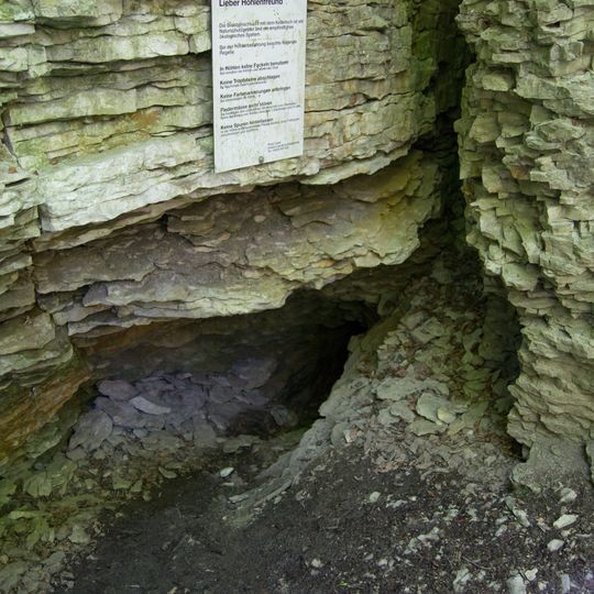 Bielsteinhöhle mit Lukenloch