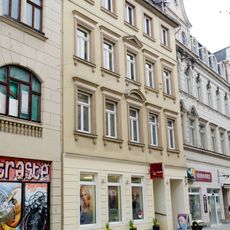 Mietshaus in geschlossener Bebauung Hauptstraße 49