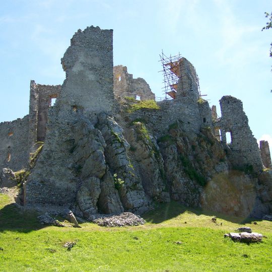 Hrad Hrušov, palác hradný severovýchodný I.