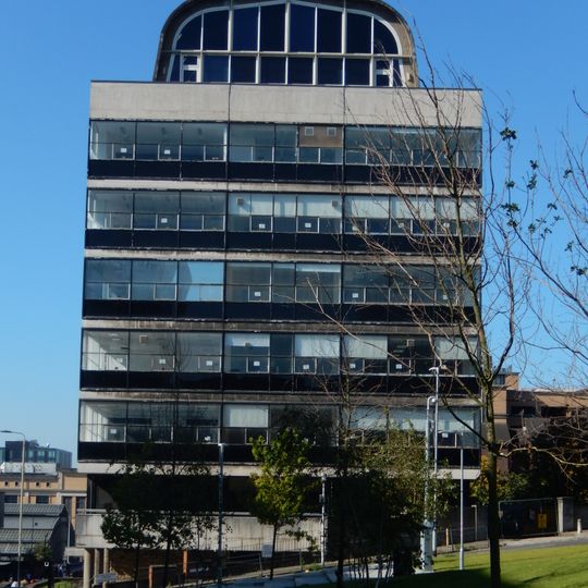 300 Cathedral Street, Central College Of Commerce