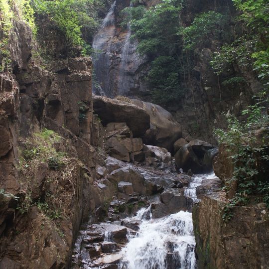 Parc national de Namtok Phlio