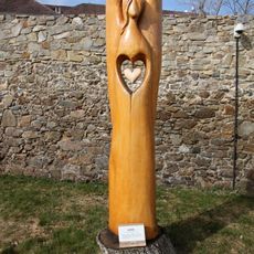 Socha anděla v západní části parkánu v Prachaticích