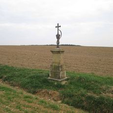 Kříž jižně od Hedčan