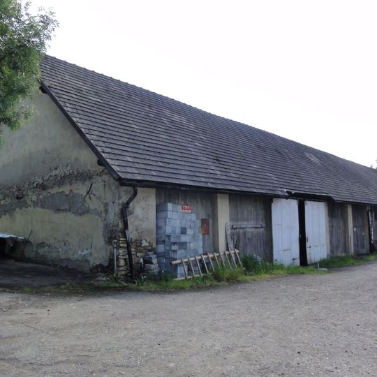 Farm barn in Zamarski