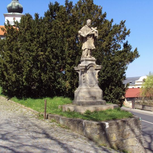 Socha svatého Jana Nepomuckého u zámku v Zákupech