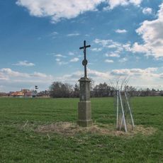 Kříž v Myslechovicích severně v poli