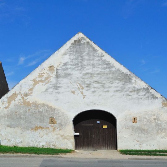 Ortsbefestigung mit Scheune