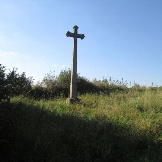 Kříž severně od Petrovic