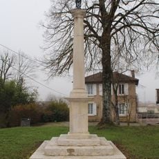 Croix de l'église Saint-Oyen de Cuet
