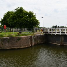 Walls of Kings Arms Sluice