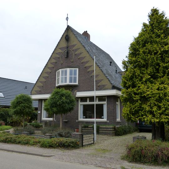 Rentenierswoning met oudere aangebouwde schuur