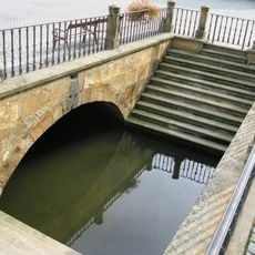 Přístup ke kanálu Nečíz před radnicí v Litovli