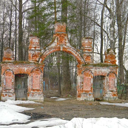 Ворота кладбища