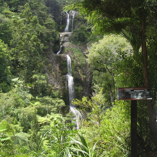 Kitekite Falls