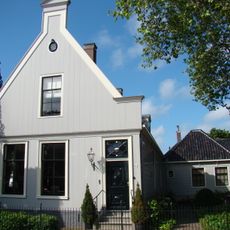 Kerkplein 11, Broek in Waterland